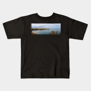 Panorama of the surroundings of Dunnottar castle in Aberdeenshire, Scotland Kids T-Shirt
